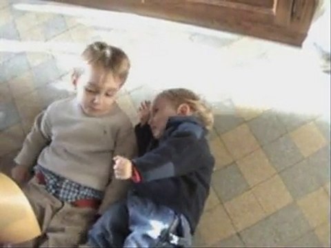 200612 ELLIOTT ET NONI SE FONT BRONZER