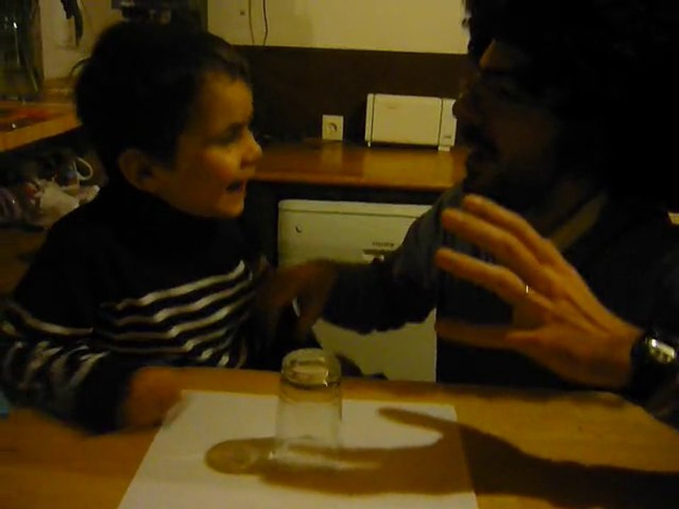 La magie à la Bouz': apparition d'une pièce!