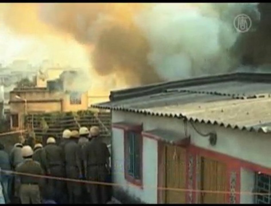 Massive Fire Engulfs Cold Storage Unit in Kolkata, India