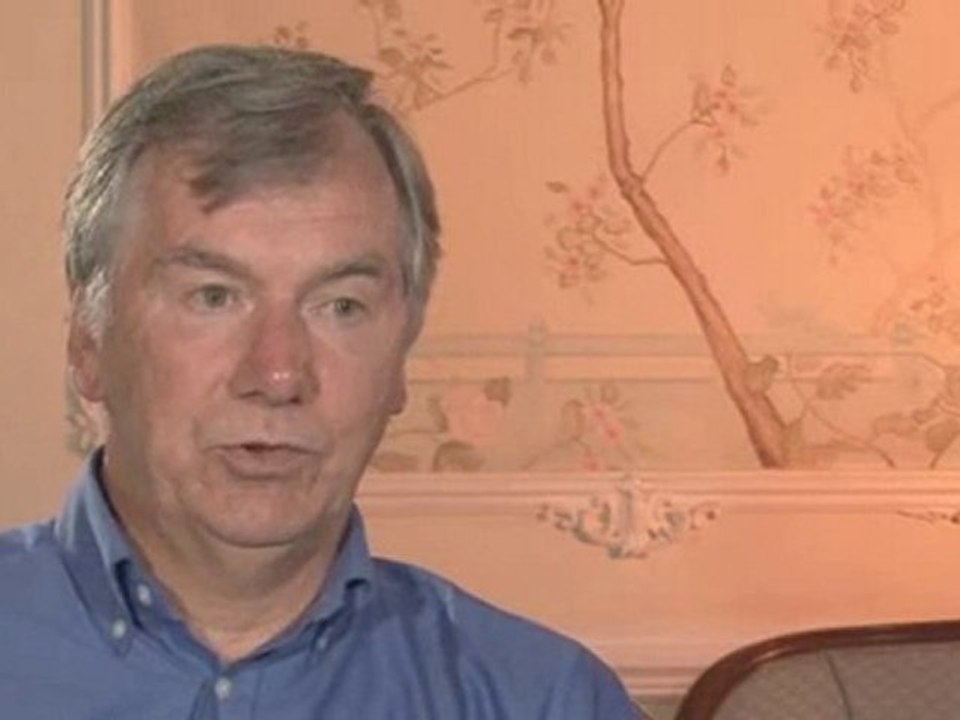 Commenting On Planning Applications : How will I be told about planning applications that affect me?