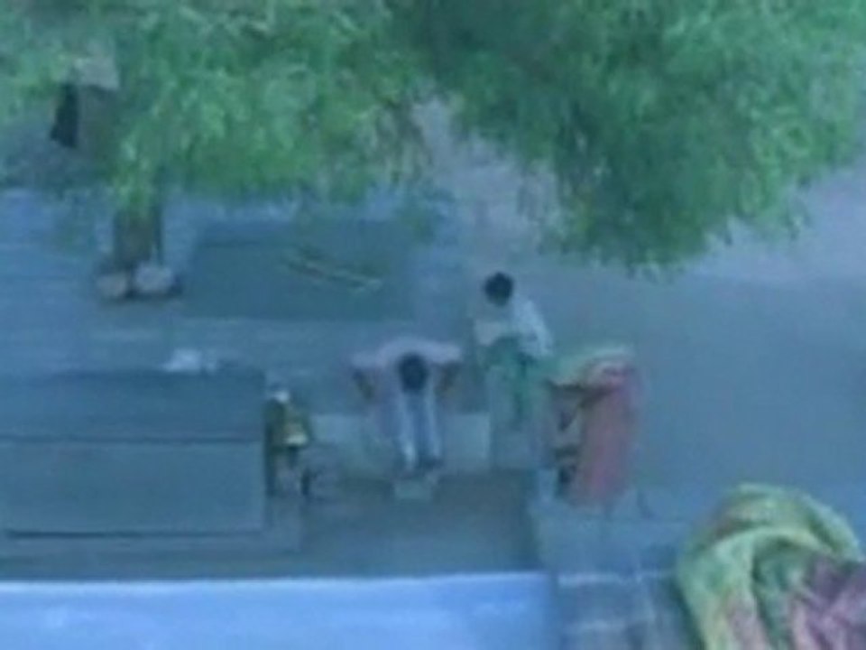 Haat The Weekly Bazaar (2010) DVD SCR Rip Part2