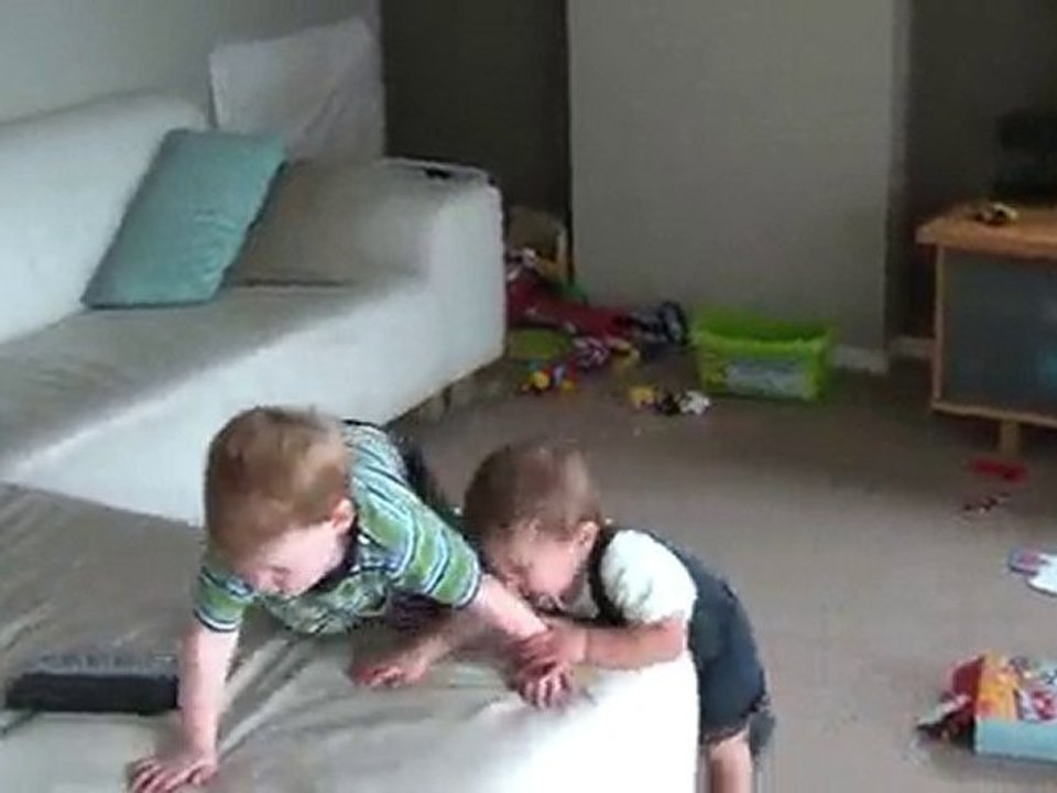 Jules rouste son copain Conor