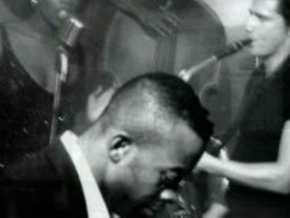 Il est 5h Paris s'éveille..