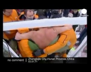 Nouveau record d'endurance dans la glace en... - no comment