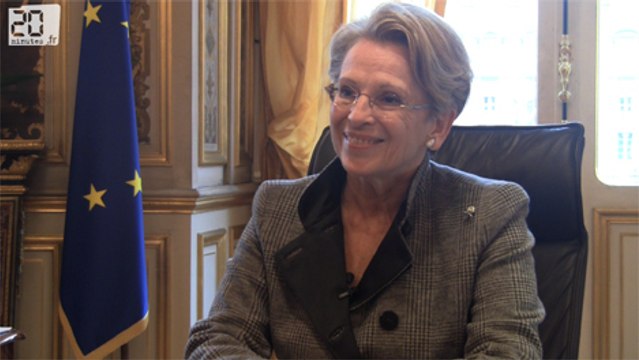 M.Alliot Marie R.Dumas devrait se soucier de la démocratie