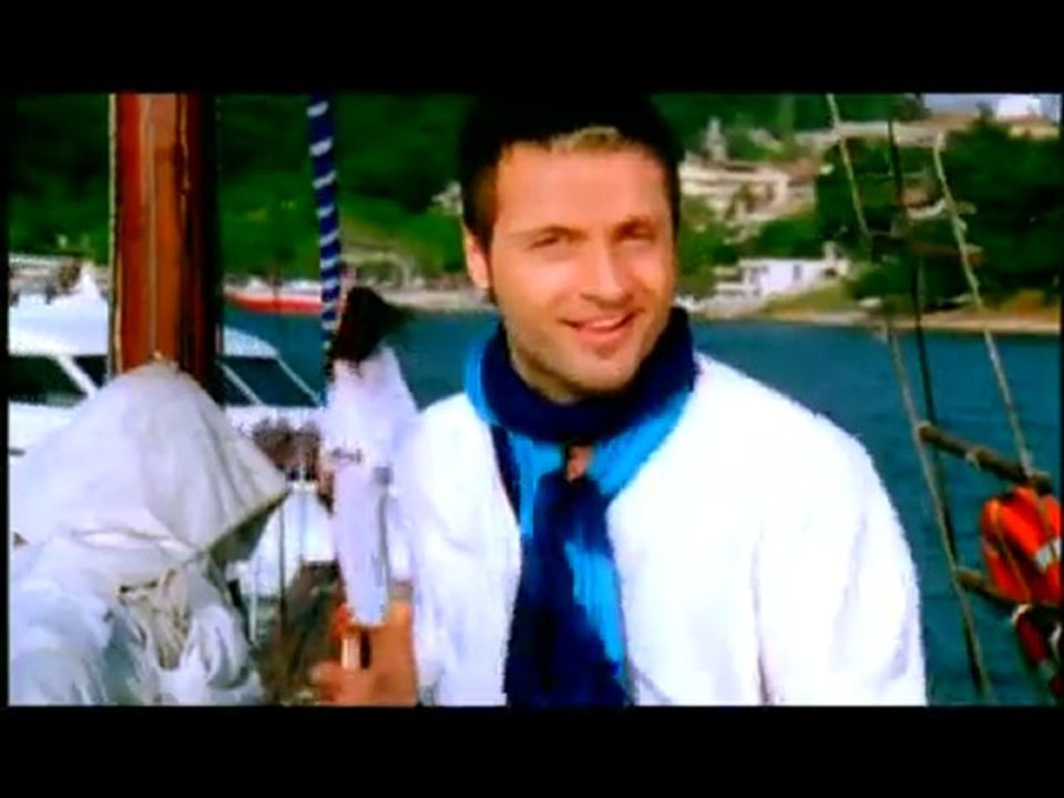 Sinan Özen - Kulağımdan Öp Beni Islak Islak