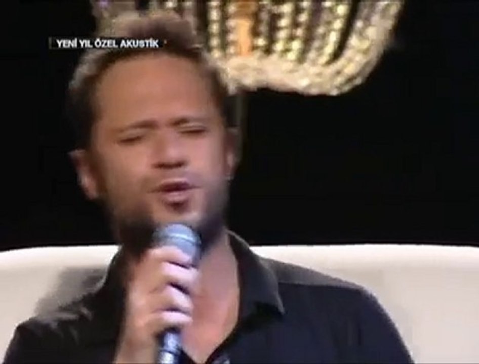 Özgün - Toz (Power Turk Yılbaşı Özel Akustik Performansı)