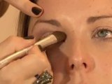 How To Apply Eyeshadow To Deep-Set Eyes