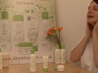 How To Apply Moisturizer