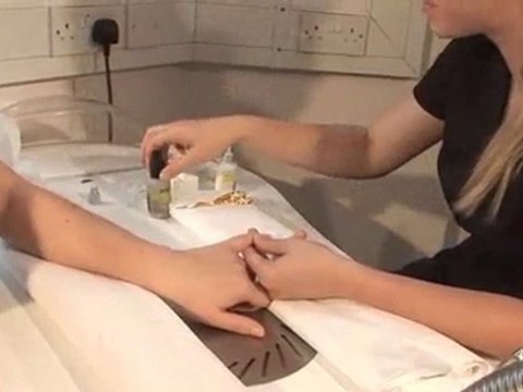 NAILS: How To Apply Wrap Over Tips