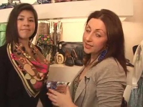 How To Wear A Square Scarf