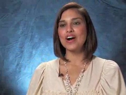 Beauty Queen Training : Do you have to do your own makeup and hair for a pageant?