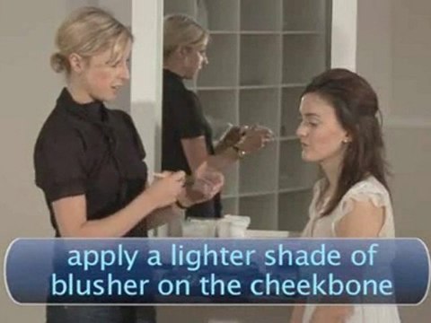 How To Contour Your Cheekbones