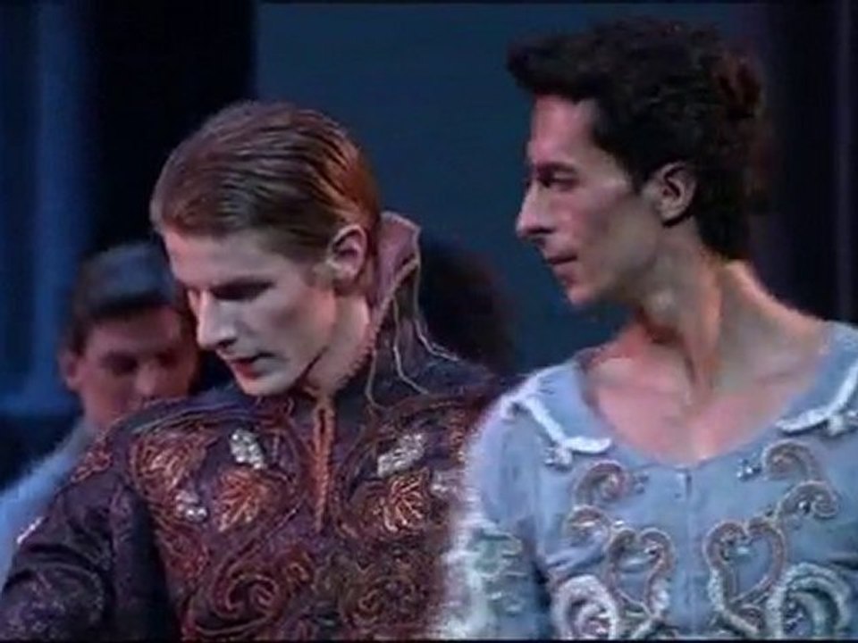 Swan Lake - POB - Noureev - Polonaise
