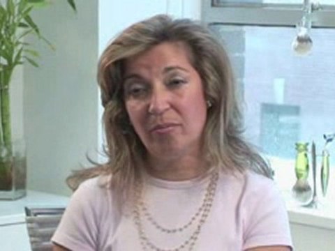 Shaving Tips For Females : How do I shave my own bikini area?