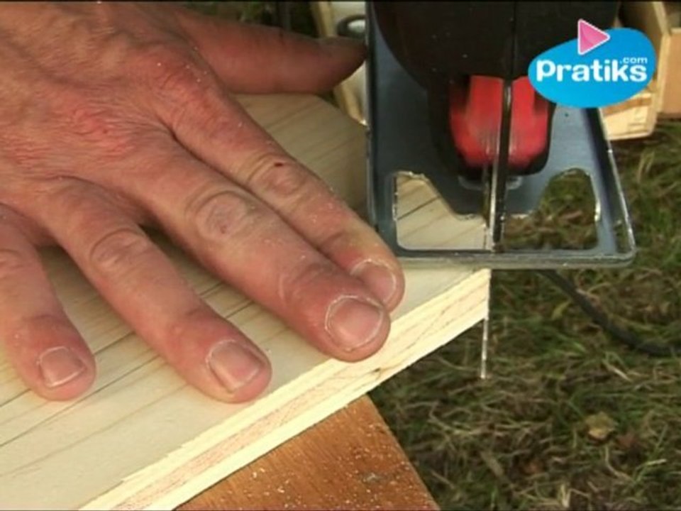 Comment faire une coupe arrondie avec une scie sauteuse. Ebénisterie menuiserie