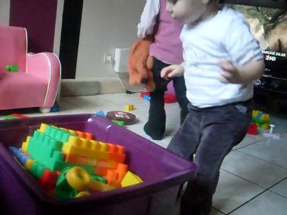 Tya obeis