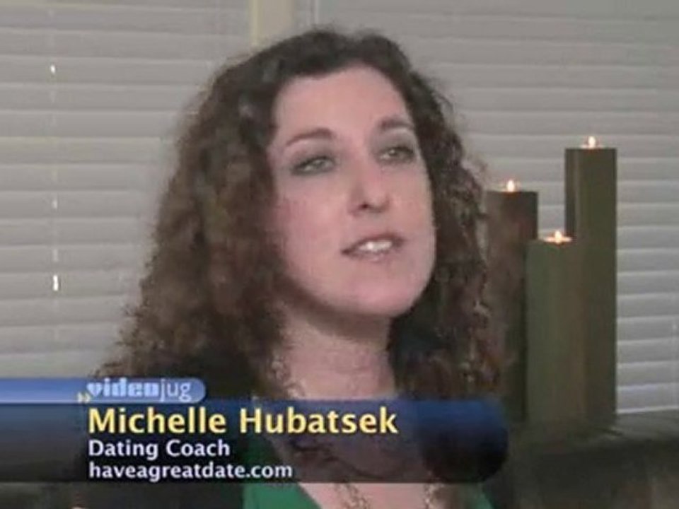 Kissing A Man On A Date : Should I try to kiss a man the first time I meet him?