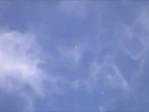 2-Jan-2011 UFO Over Bogota, Colombia