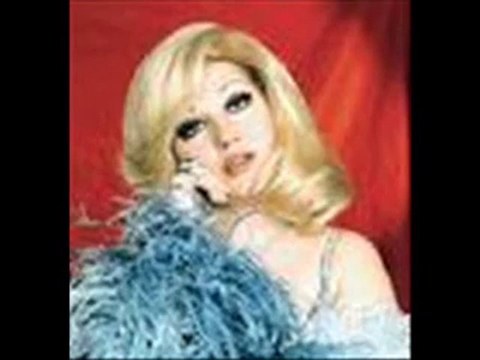 Gönül Akkor - Böyle Gelmiş Böyle Geçer Dünya