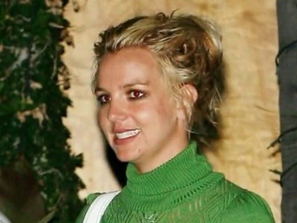 Exklusiv: Britneys Haar-Reparatur