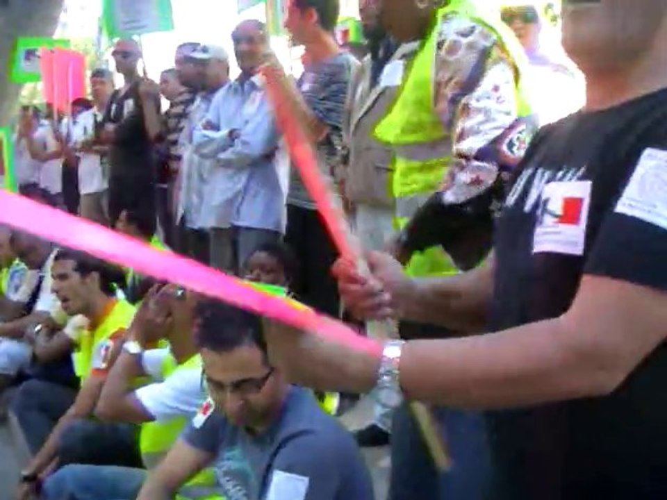 Manif sous les fenétres de jean-Claude GAUDIN