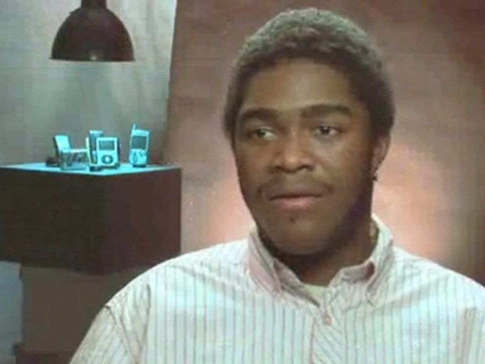 Internet And Wi-Fi Cell Phones : What is a "Skype phone"?