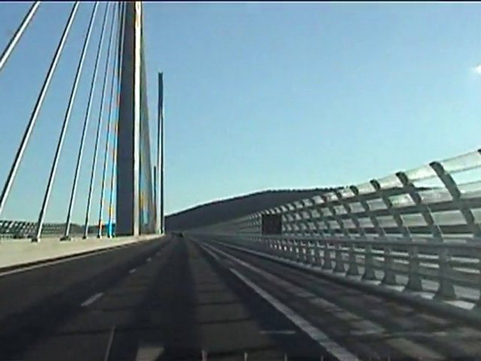 Viaduc de  MILLAU 3 janvier 2005