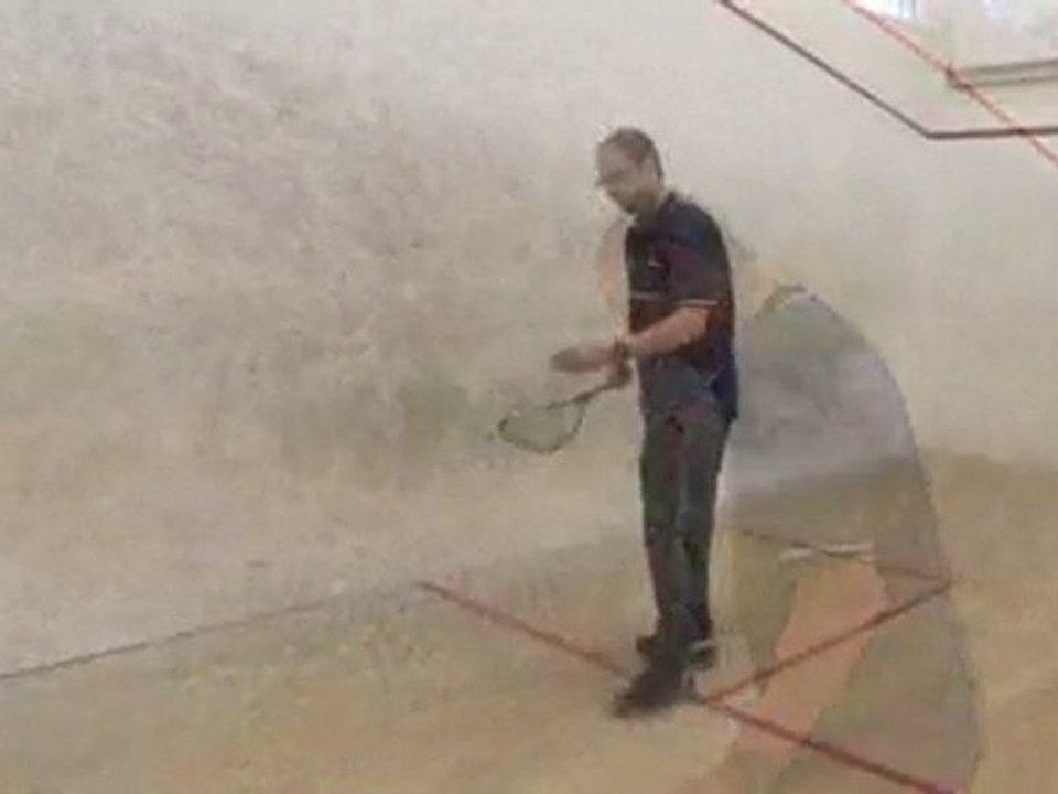 How To Serve In Squash
