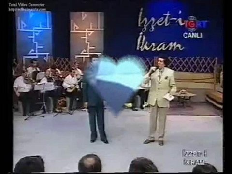 FİLİZ ALTINMEŞE NİN VEFAT ETMİŞ BABASI ADINA SÖYLEDİĞİ TÜRKÜ