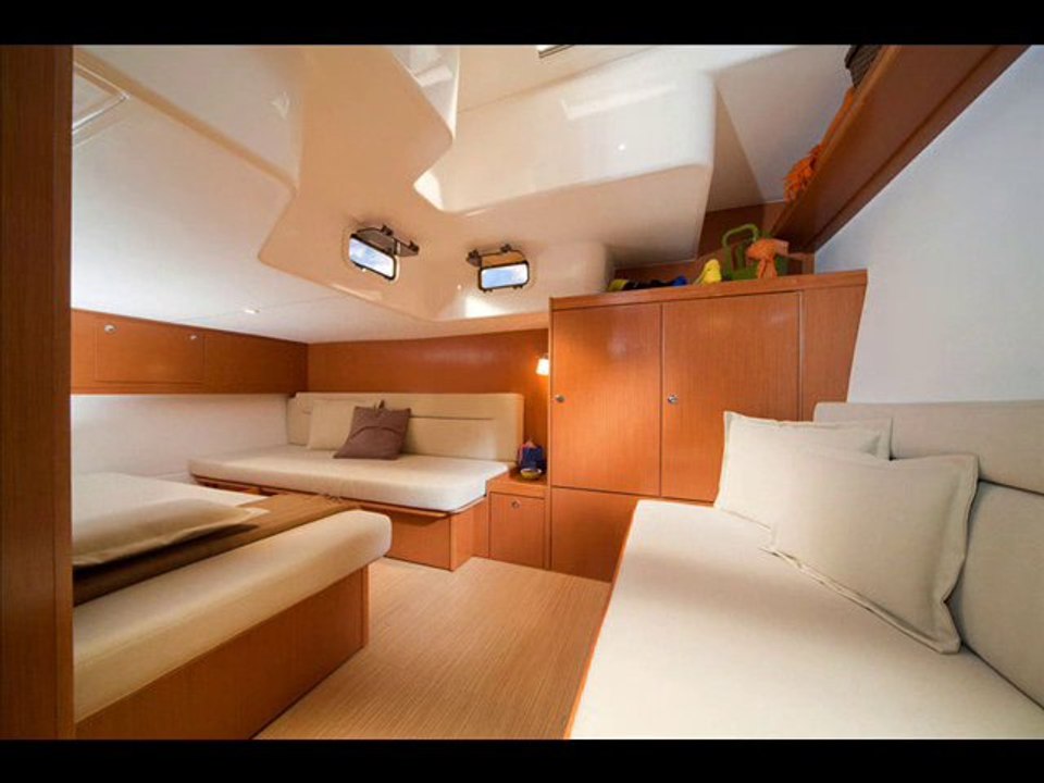 Bavaria Sport 38 2011 presented by BestBoats24