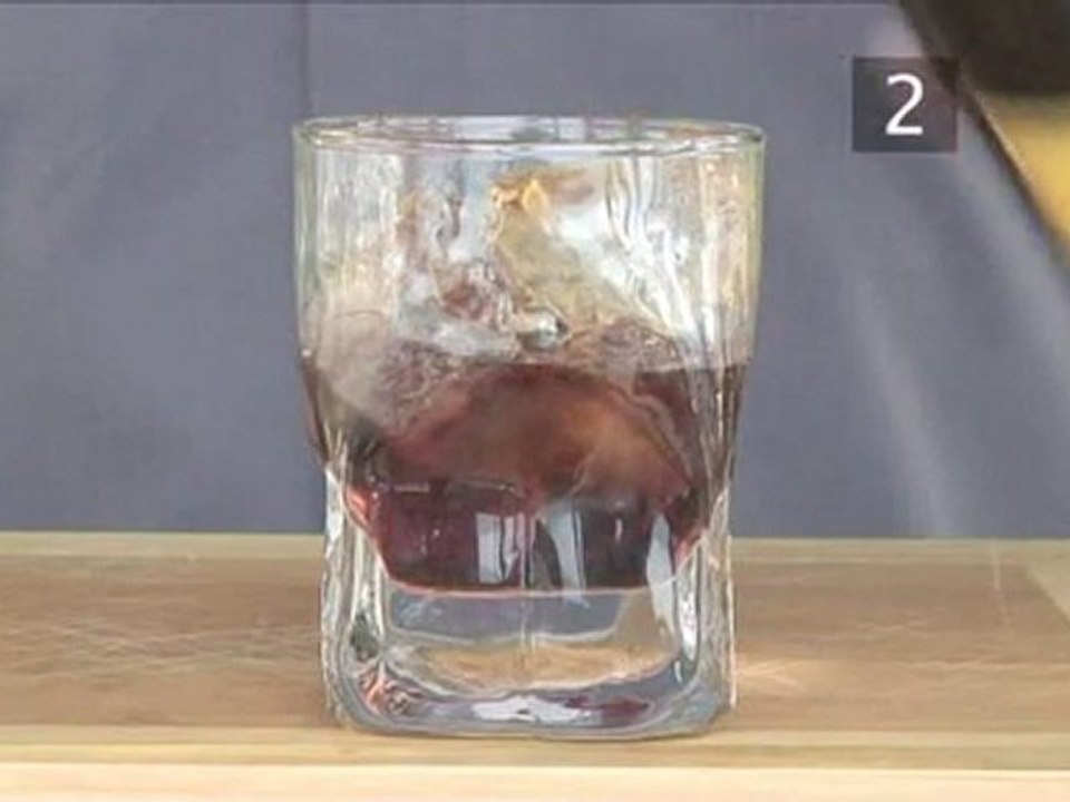 How To Make A Raspberry Romance Cocktail