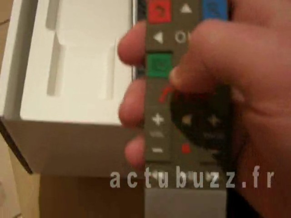 Déballage de la Freebox V6 Révolution by Starck - Free