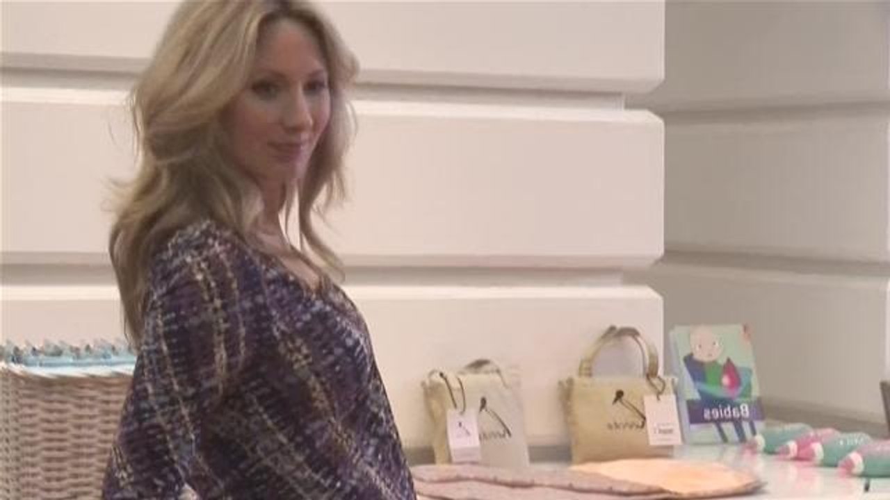 How To Choose Work Clothes For Pregnant Women