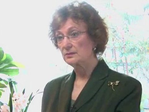 Child Behavior: Temper Tantrums : What can I do to stop my child's tantrum before it gets out of control?