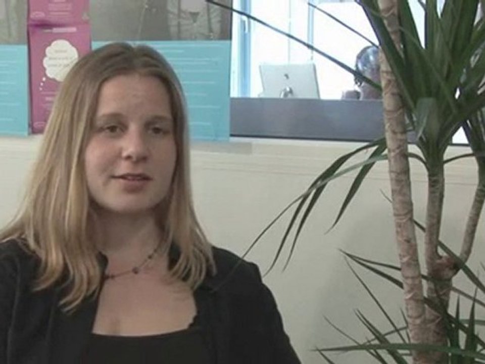 Step Brothers And Sisters : I like my step sister but my real sister doesn't. How can I get them to become closer?