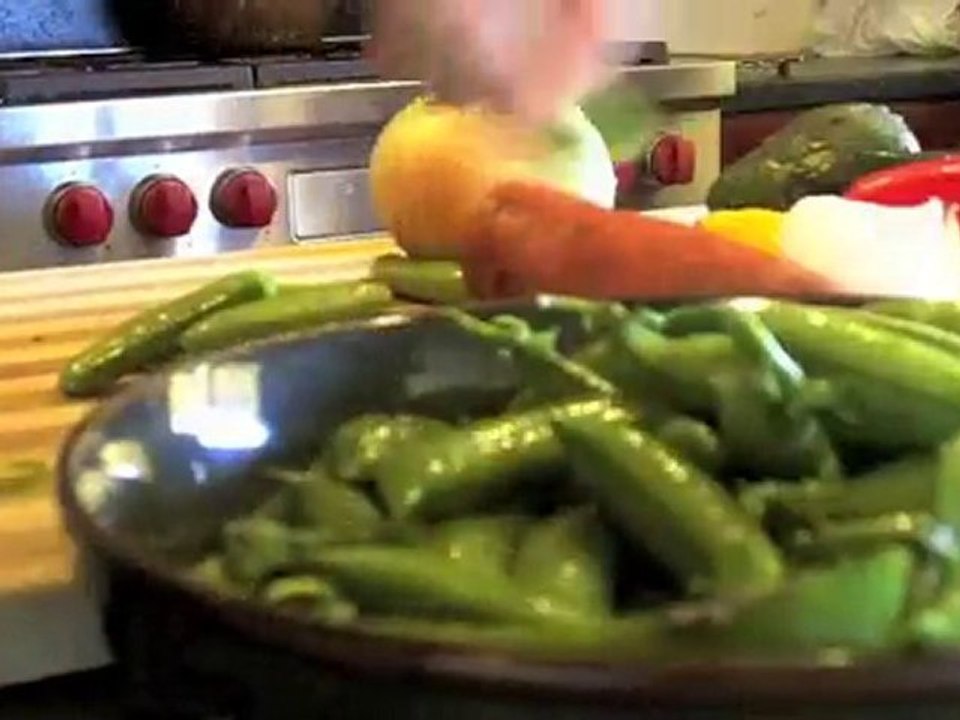 The Vegetarian Guy prepares Sugar Snap Peas in 5 minutes