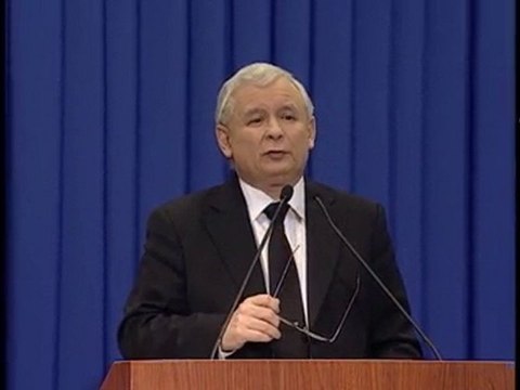 Jaroslaw Kaczynski tacha de chiste el informe ruso...