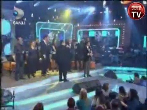 Ata Demirer den göbek şov