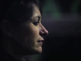 Vanessa Chassaigne - session acoustique dans la rue