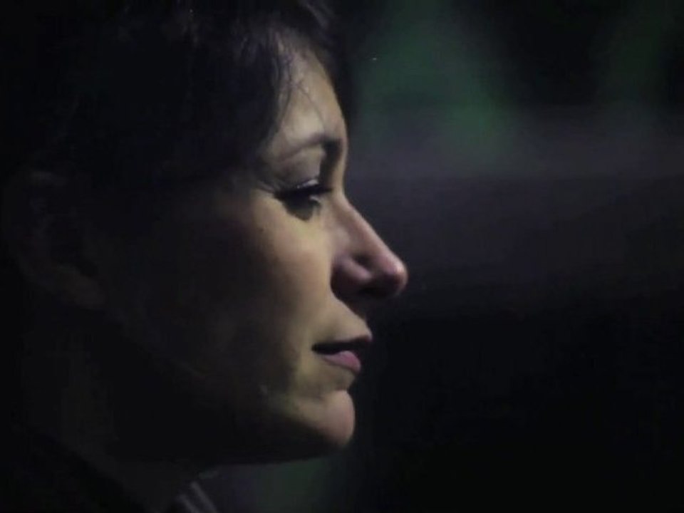 Vanessa Chassaigne - session acoustique dans la rue