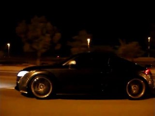 Audi R8 V8 vs Audi TT RS