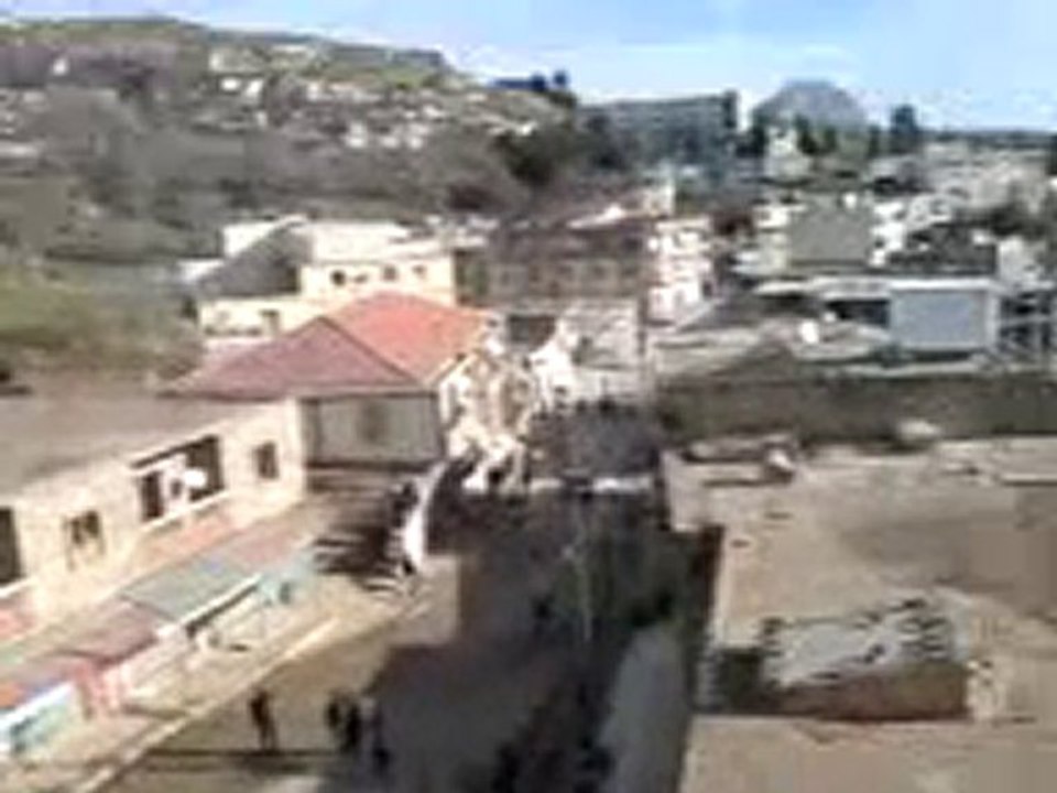 ES EMEUTES E- احداث شغب الجزائر 2011 في بوعنداس سطيف (1).3GP