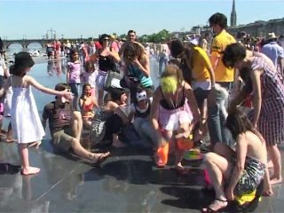 FLASH-MAUVE #6 EN ATTENDANT LE DÉLUGE....