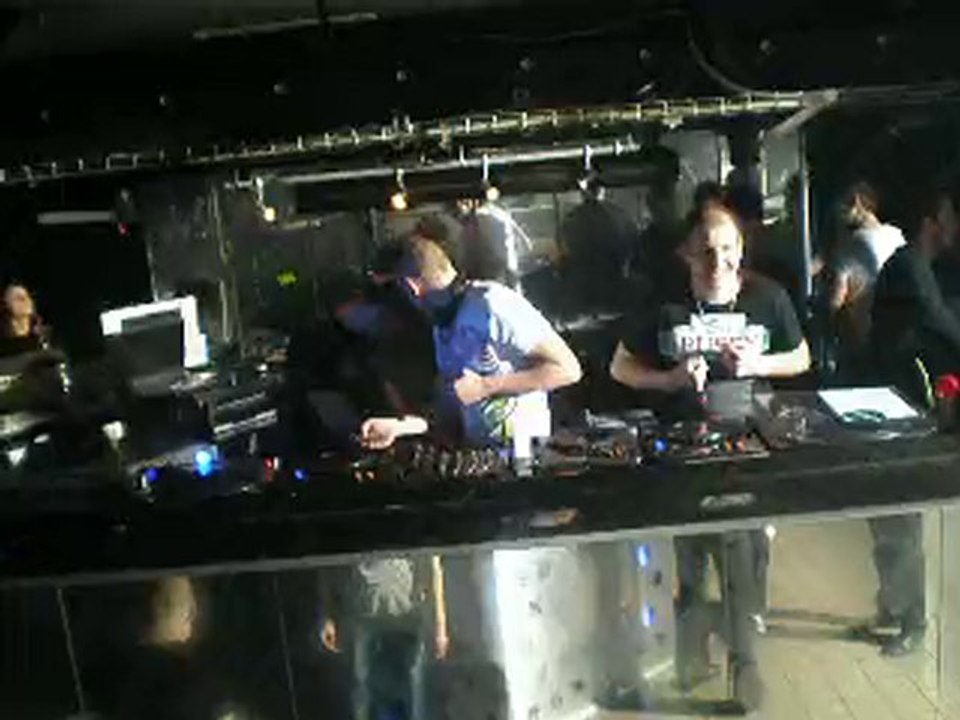 Lotus club Dem-J Vs Mr.Heaks 07-01-11 part 2