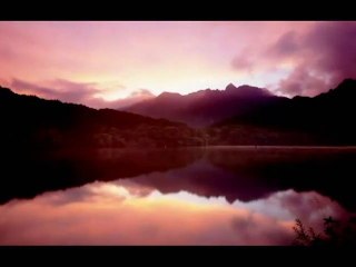 ΣΤΑ ΒΑΘΙΑ ΝΕΡΑ ΤΗΣ ΘΛΙΨΗΣ(New greek song 2011)