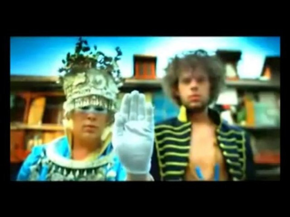 RAP LYONNAIS $$$ L'ARTISTE - EMPIRE OF THE SUM $$$ CLIP 2011