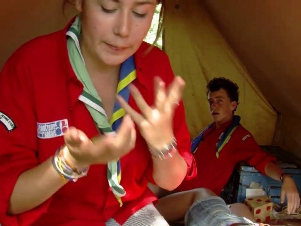 Un scout, une scoute !