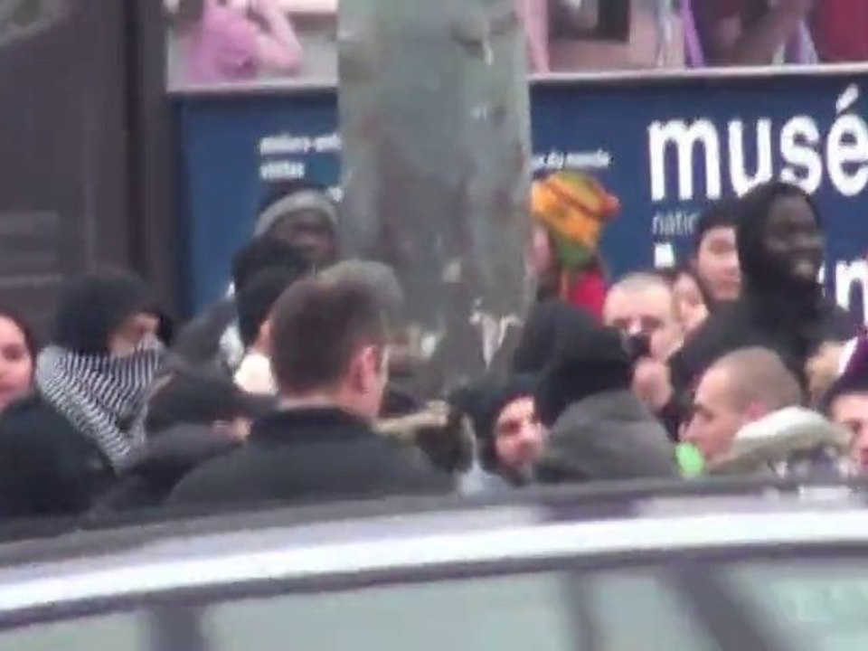 La LDJ s'invite au trocadéro pour la fête à Gaza