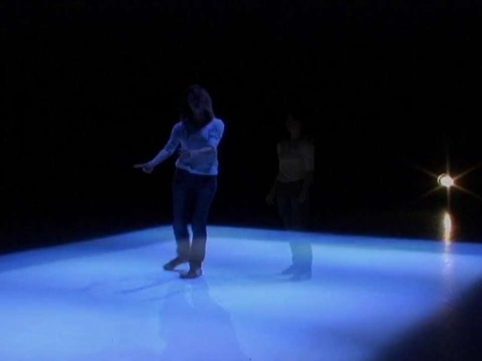 UNCANNY VALLEY_performed at espace tangente, montréal (CA)